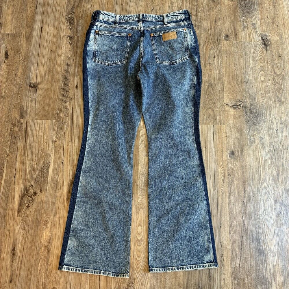 Wrangler Womens Blue Denim Medium Wash High Rise Bootcut Jeans EarthWash